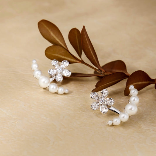 Daisy Pearls Stud Earrings