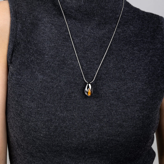 Teardrop Snake Chain Lariat Necklace